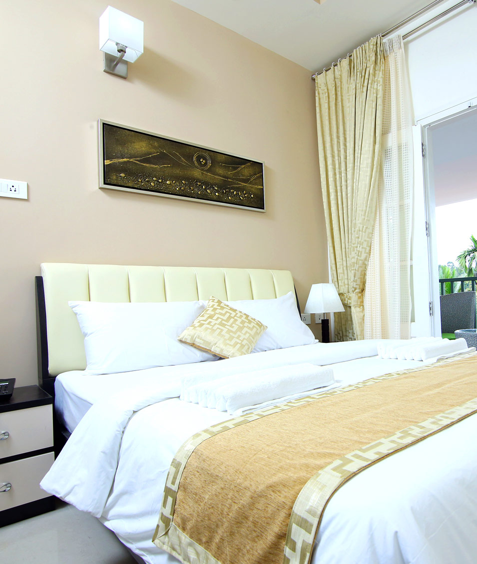 Resort with comfortable bed in Wayanad